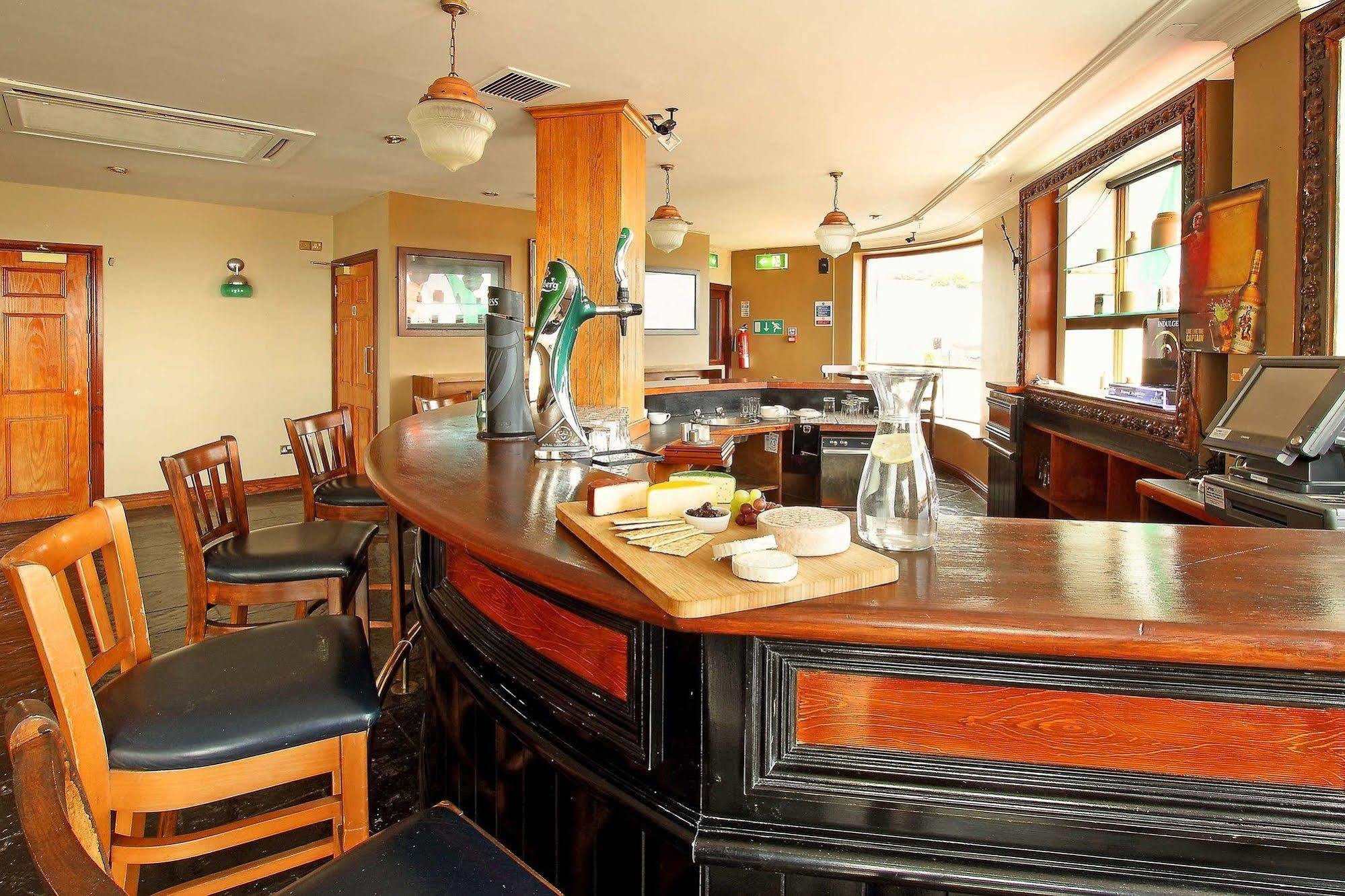 The Sands Hotel Tramore Buitenkant foto