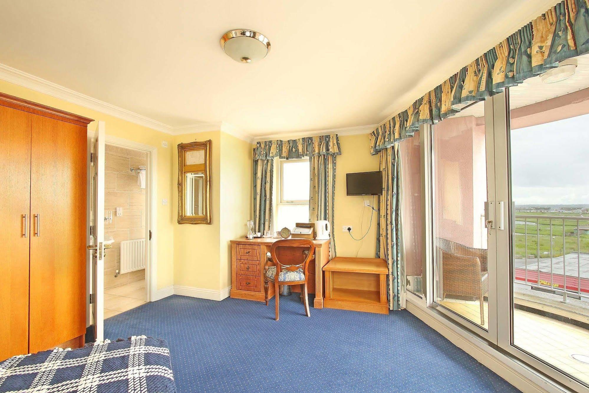 The Sands Hotel Tramore Buitenkant foto