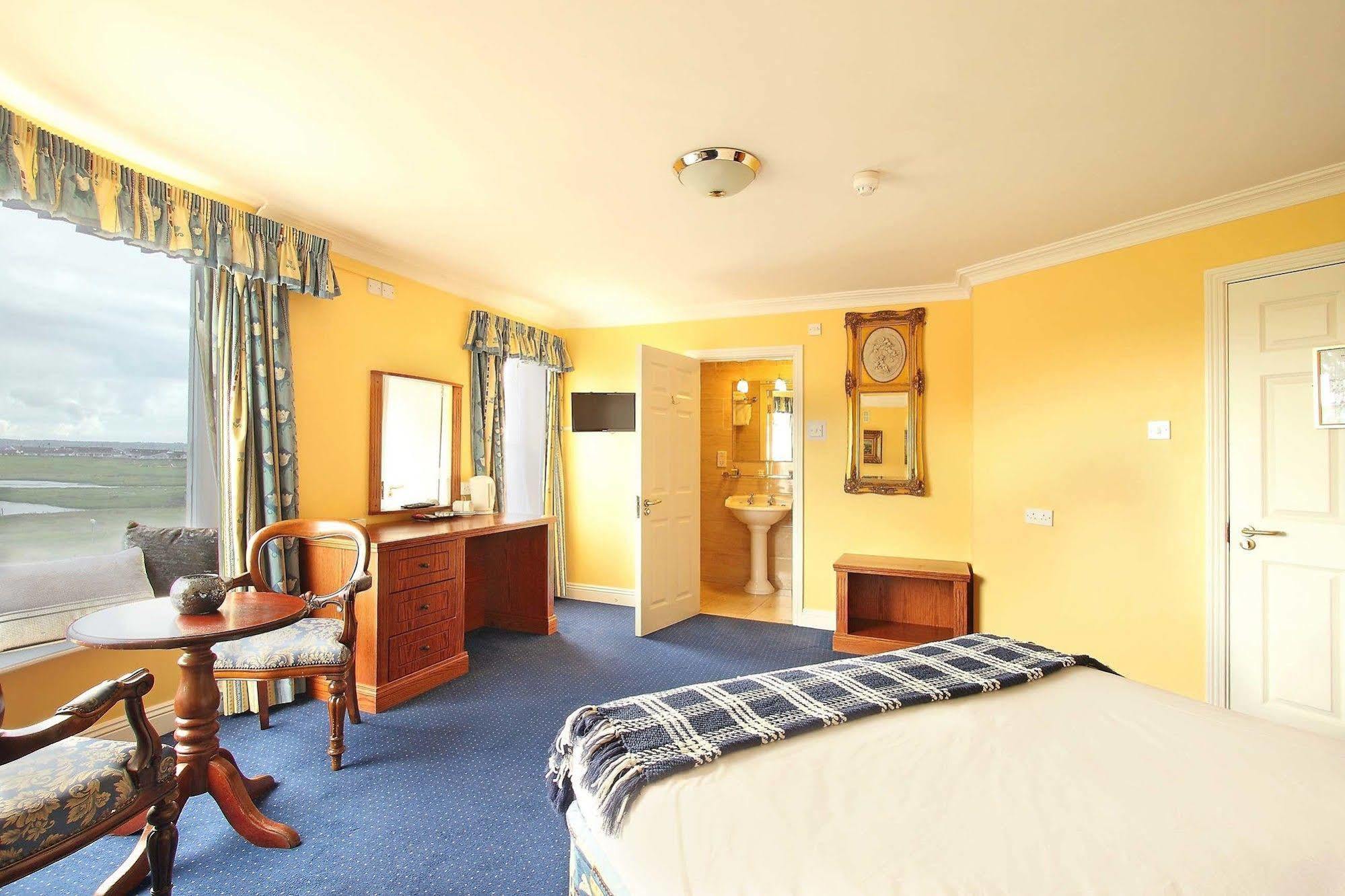The Sands Hotel Tramore Buitenkant foto